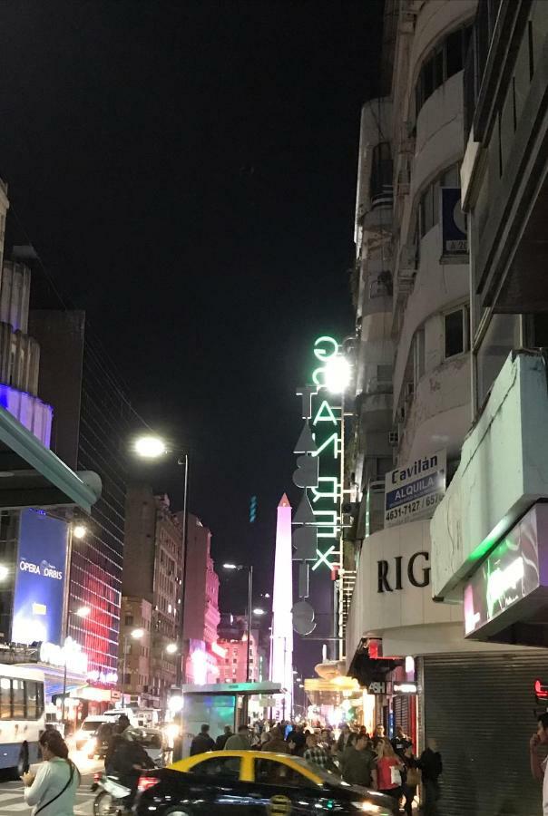 Dpto. Av. Corrientes Al 700-Centro Appartement Buenos Aires Buitenkant foto