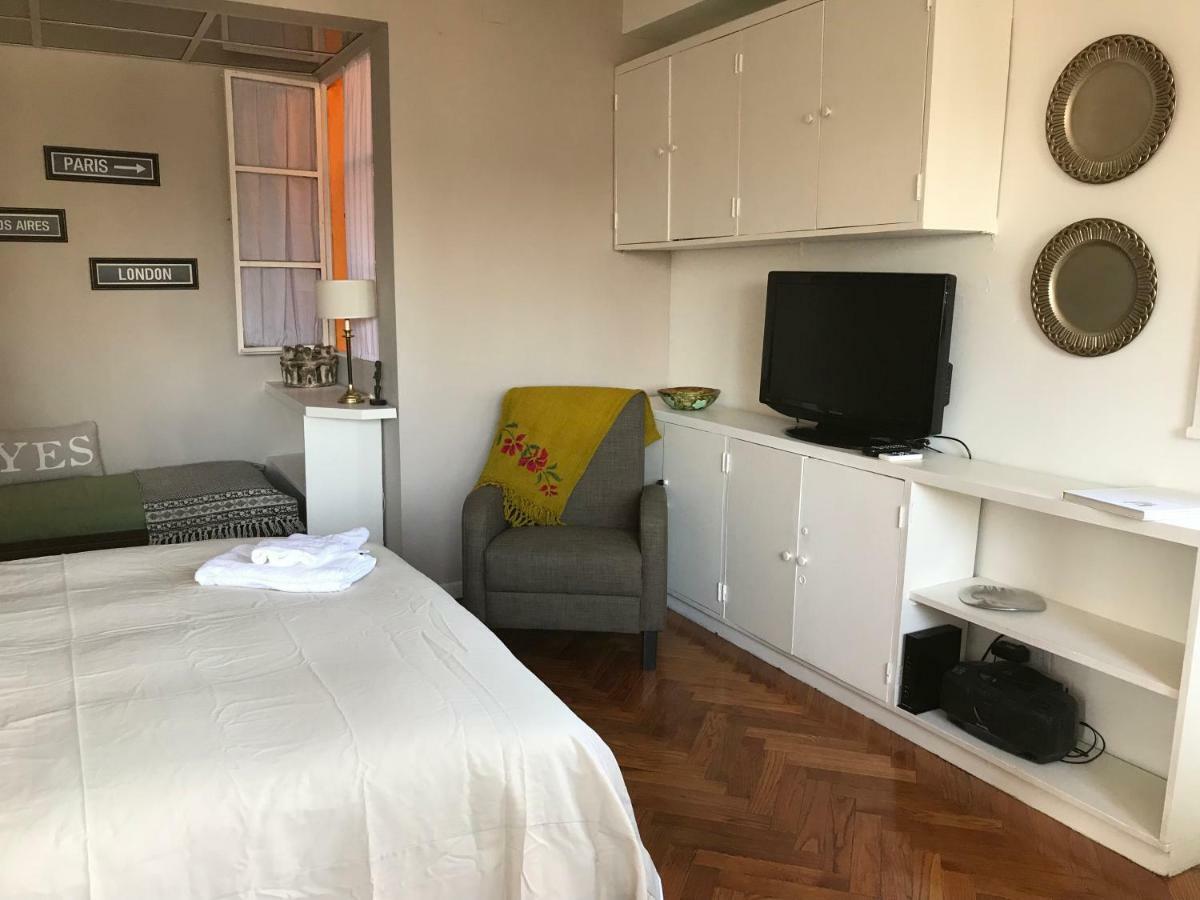 Dpto. Av. Corrientes Al 700-Centro Appartement Buenos Aires Buitenkant foto